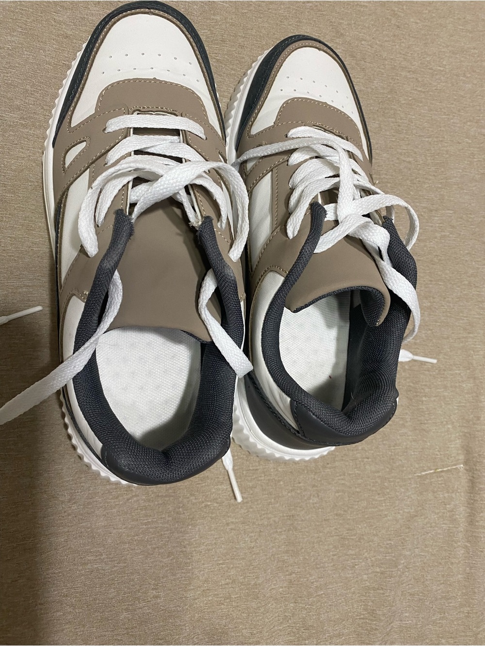 Tennis Shoes